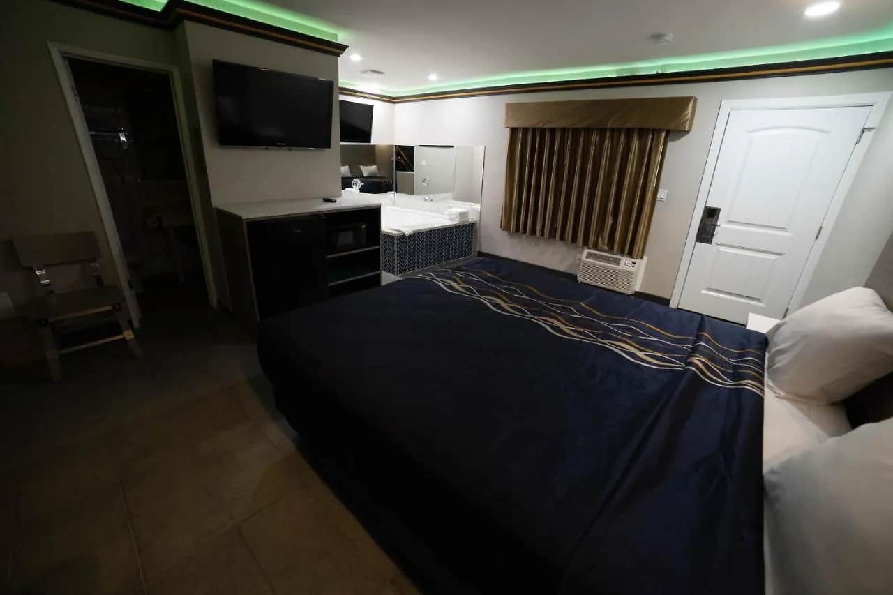 Artesia Motor Inn