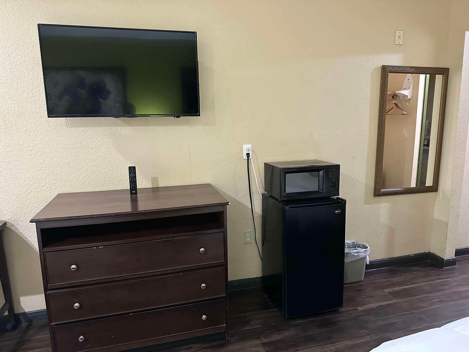 Red Lion Inn & Suites IAH Airport East
