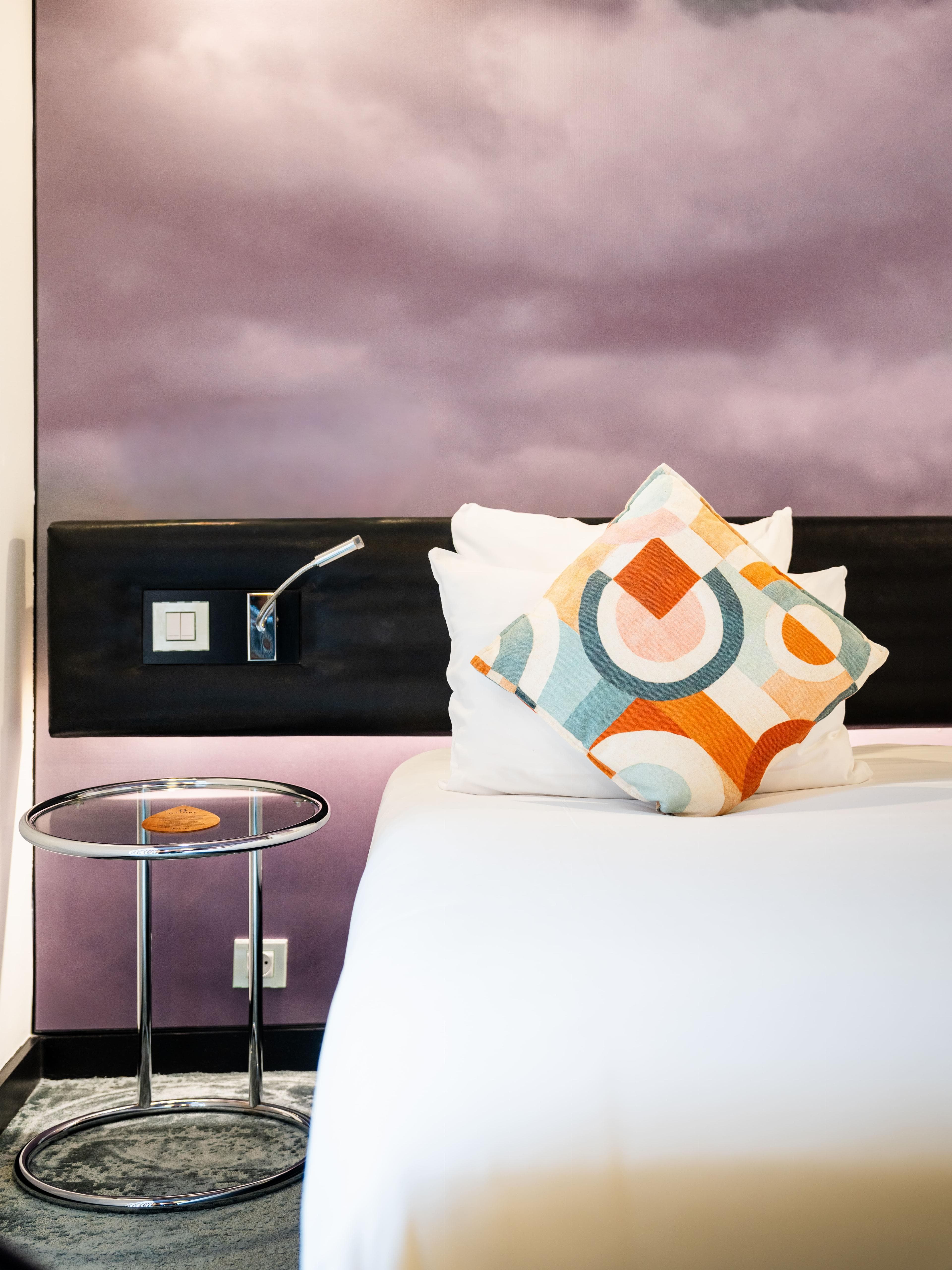 7 Eiffel Hotel by Malone