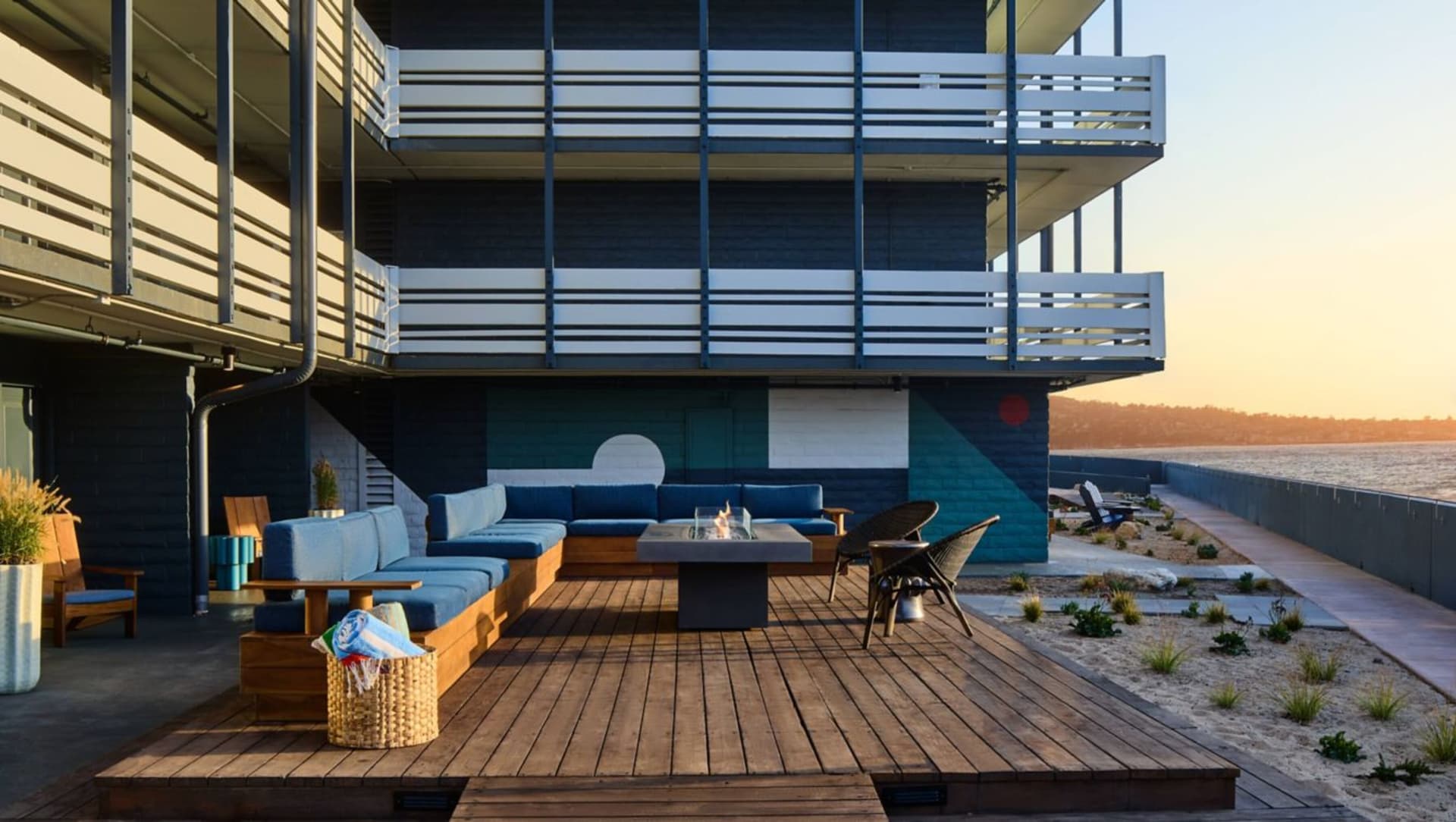 Monterey Beach Hotel, a Tribute Portfolio Hotel