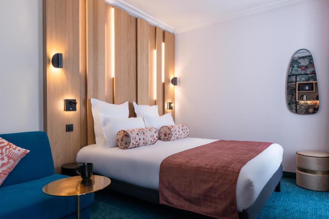 Leonardo Boutique Paris Opera