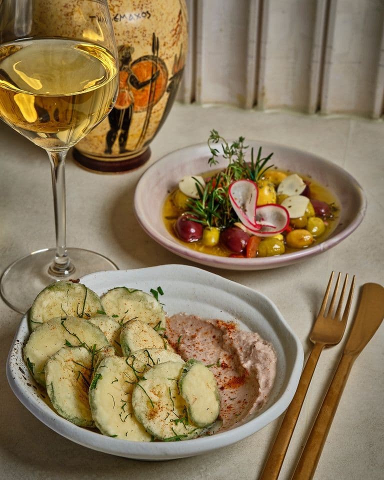 Column Bangkok Hotel