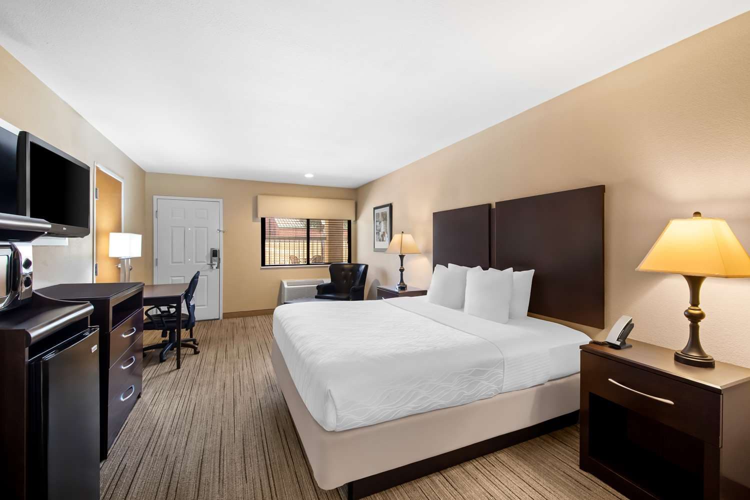 Best Western Cedar Inn