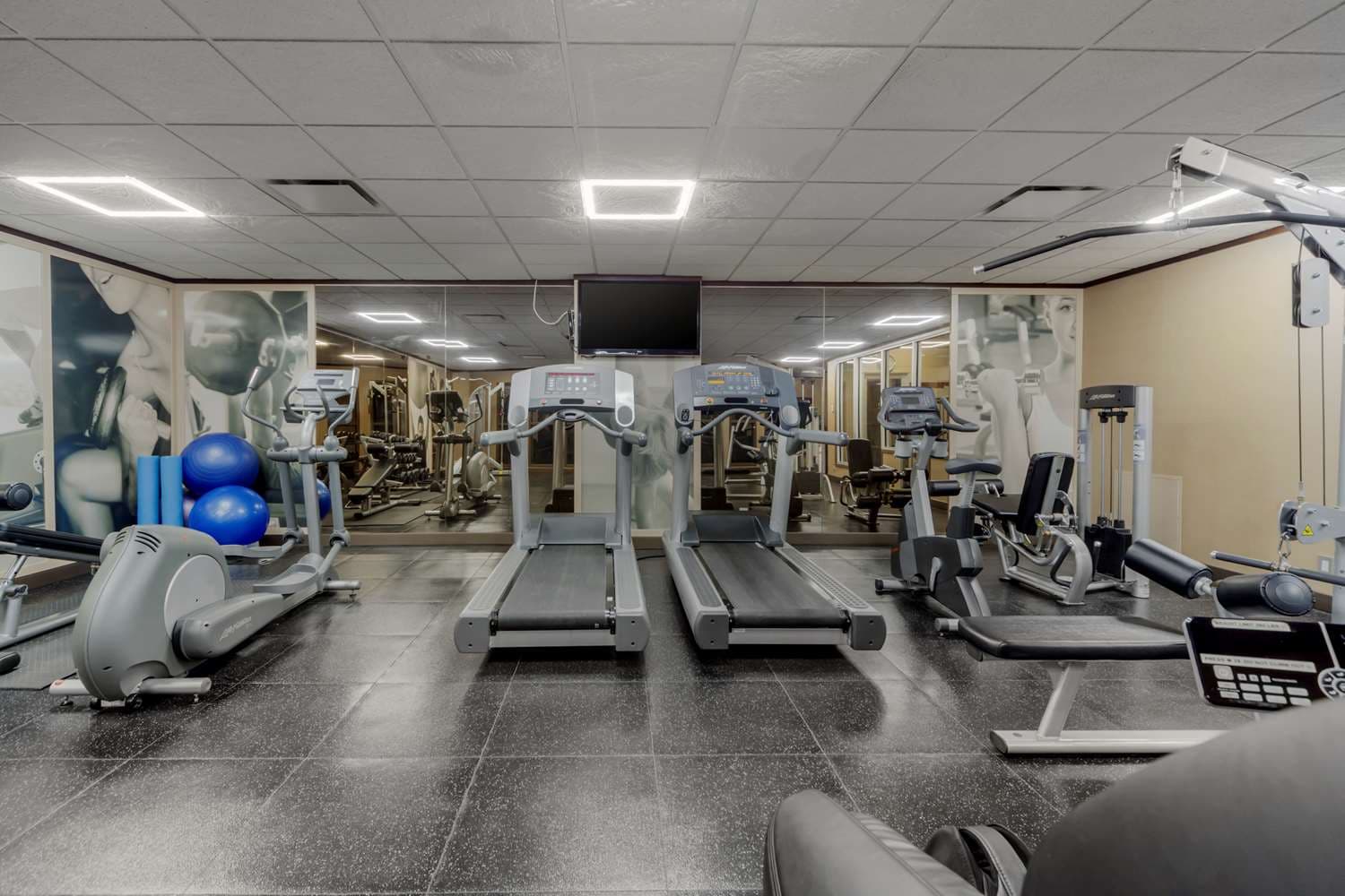 Best Western Premier Denham Inn & Suites