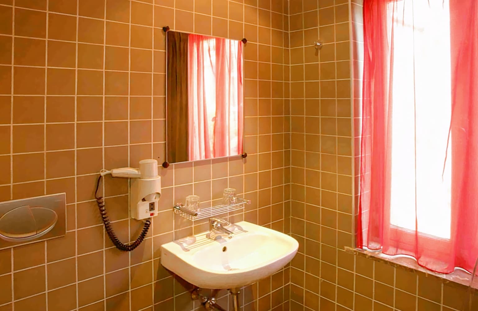 Monty Small Design Hotel