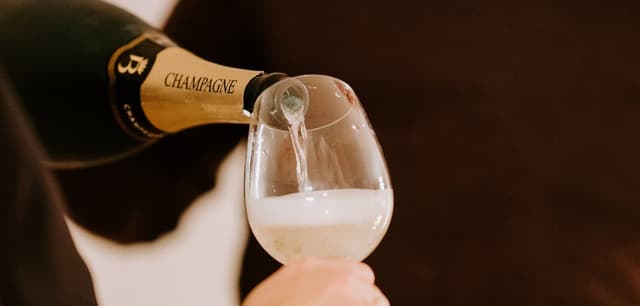 Sparkling alcohols