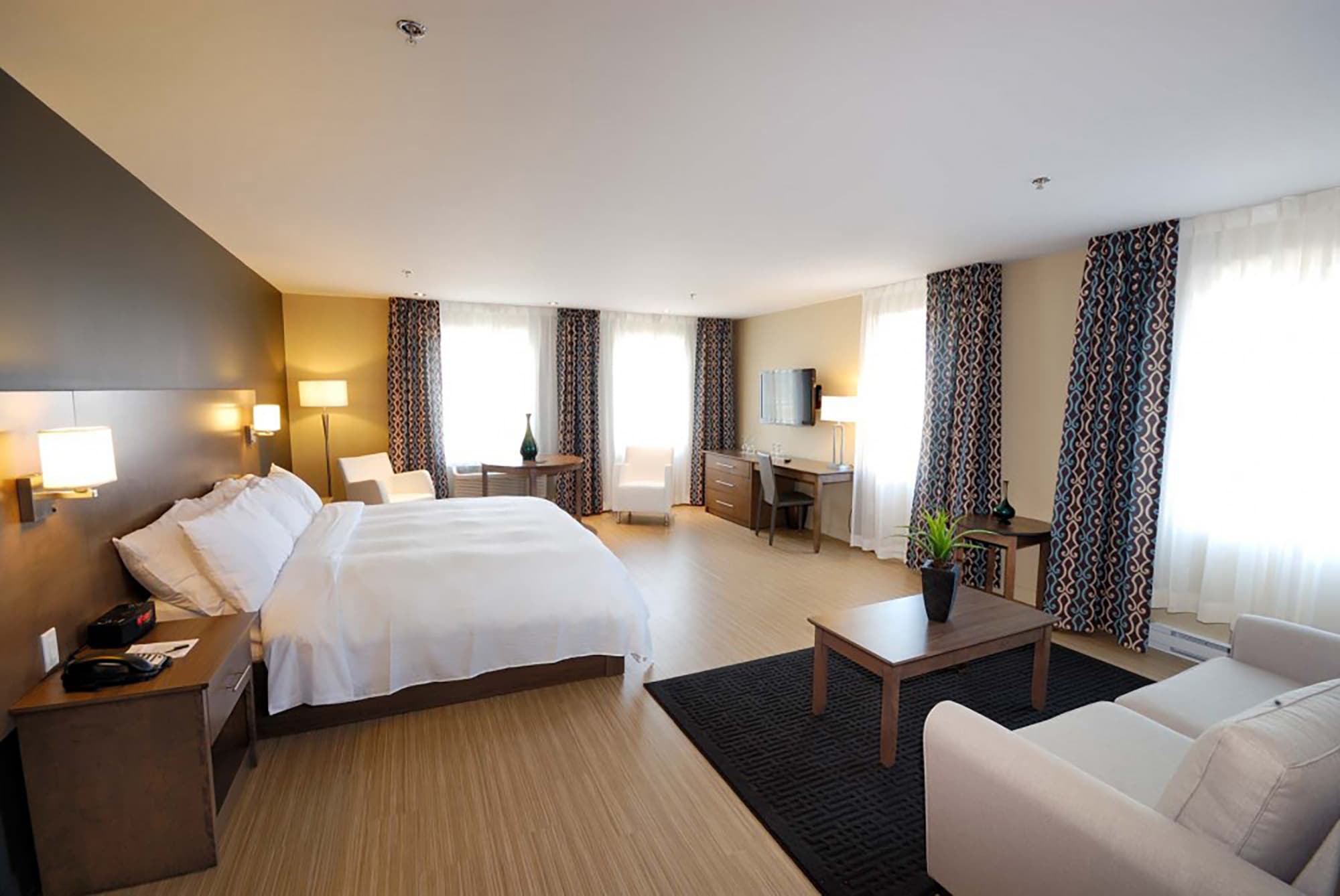 Imperia Hôtel & Suites Terrebonne