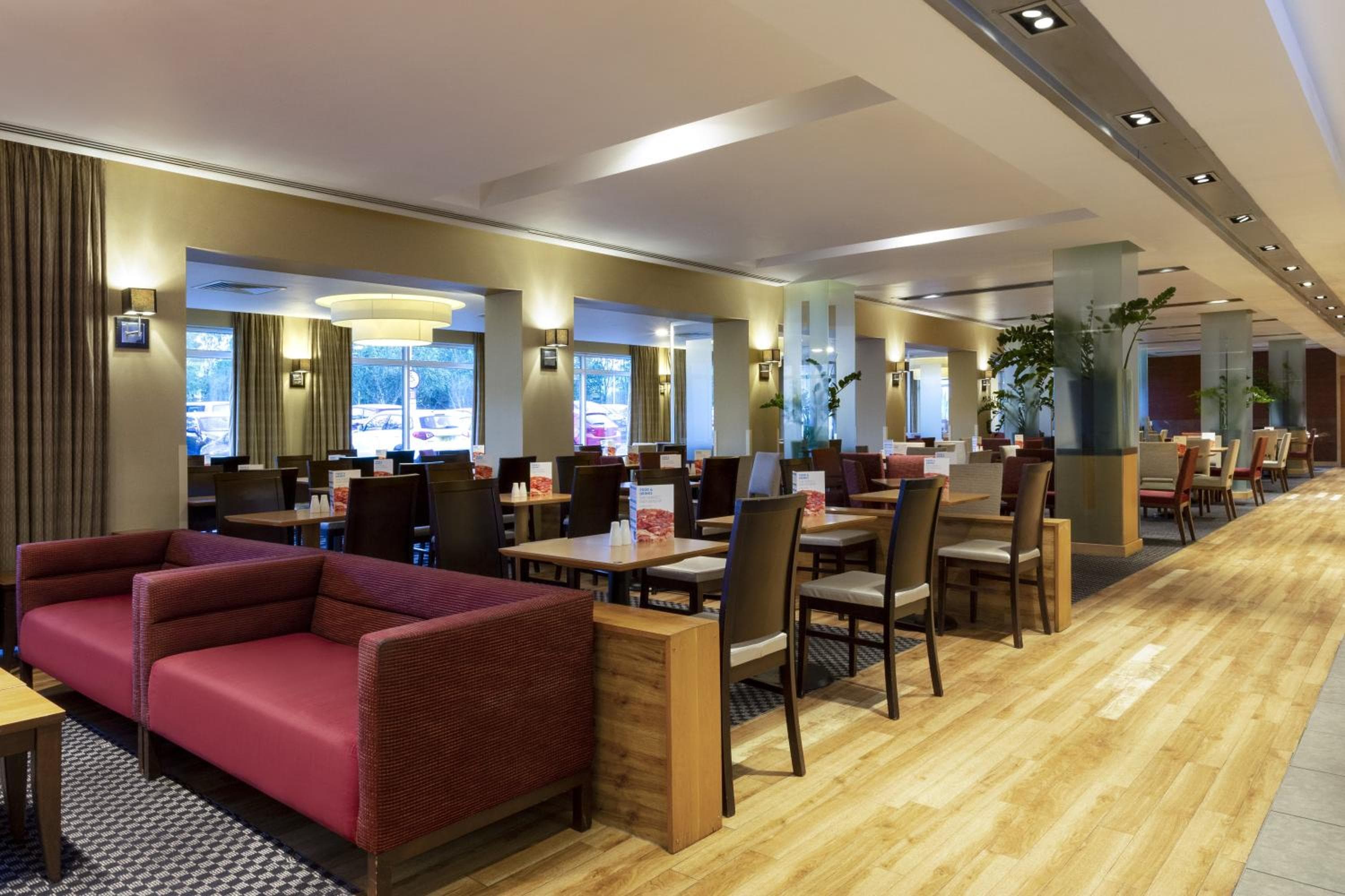 Holiday Inn Express Southampton - M27, J7, an IHG Hotel