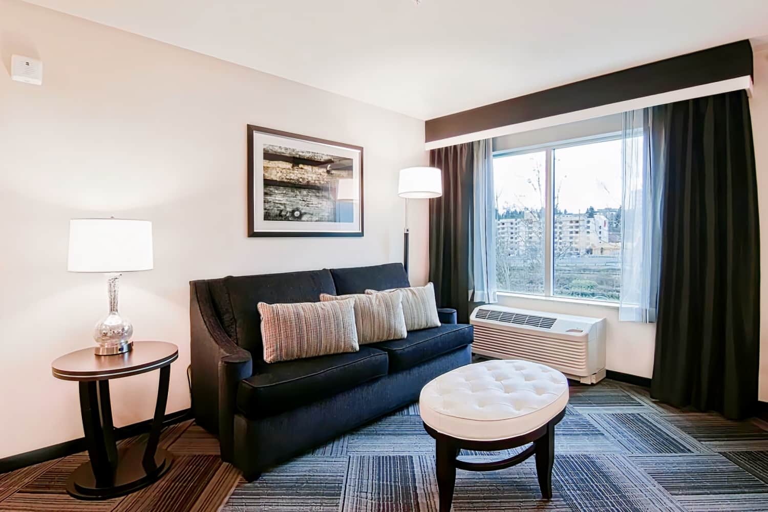 Hampton Inn & Suites by Hilton Bellevue Downtown