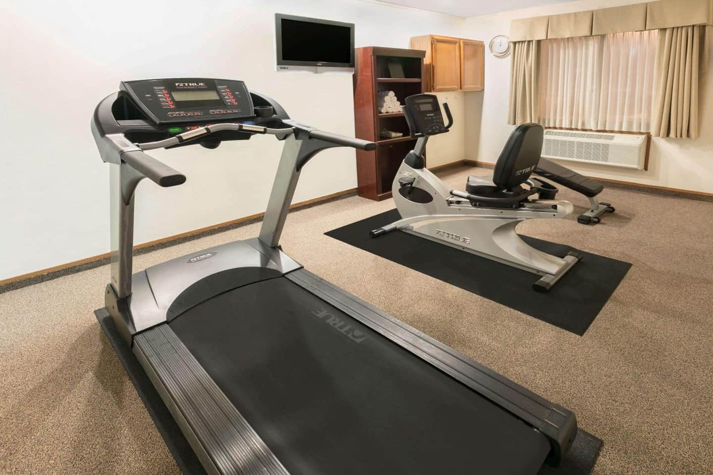 Super 8 by Wyndham Grapevine/DFW Airport Northwest