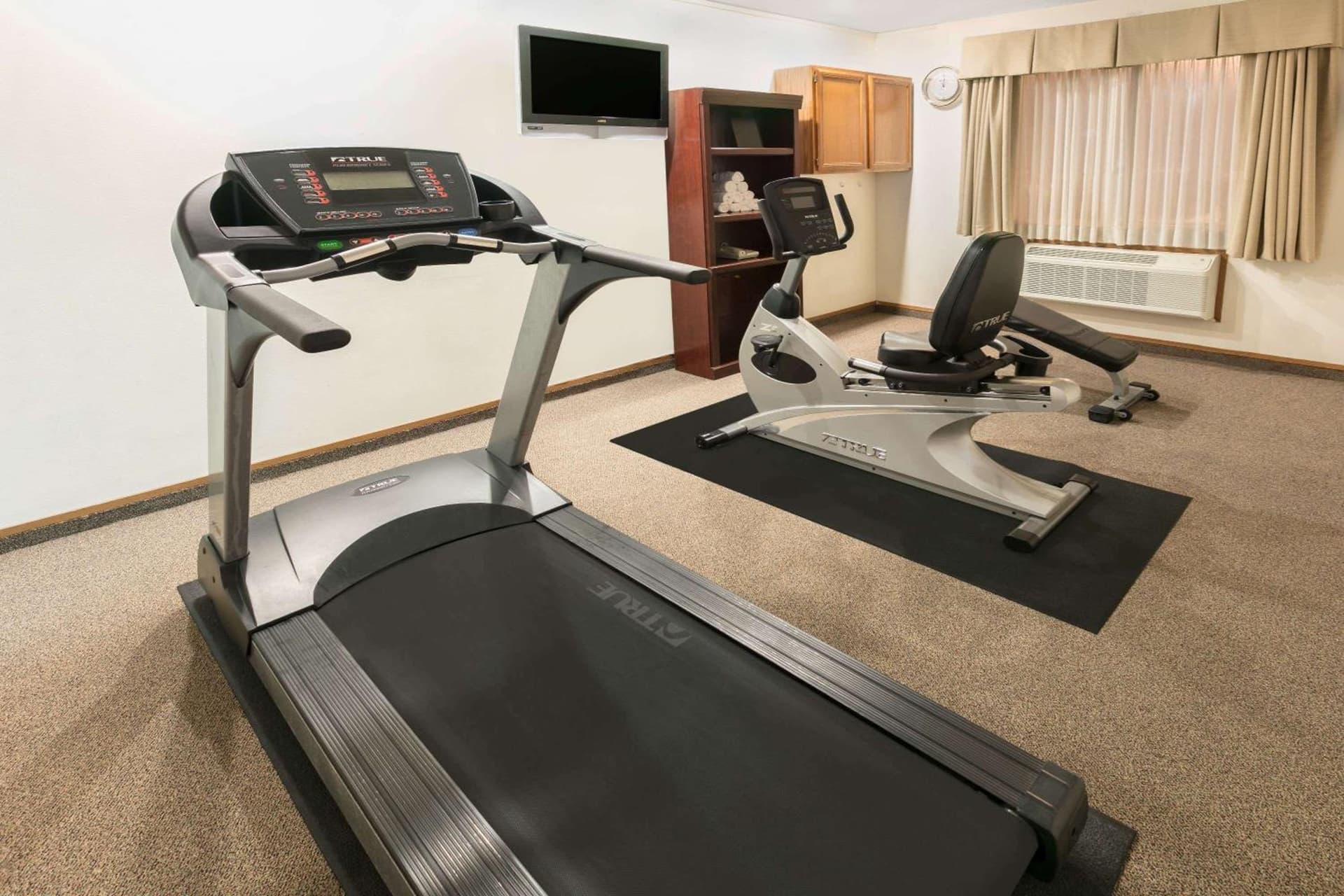 Super 8 by Wyndham Grapevine/DFW Airport Northwest