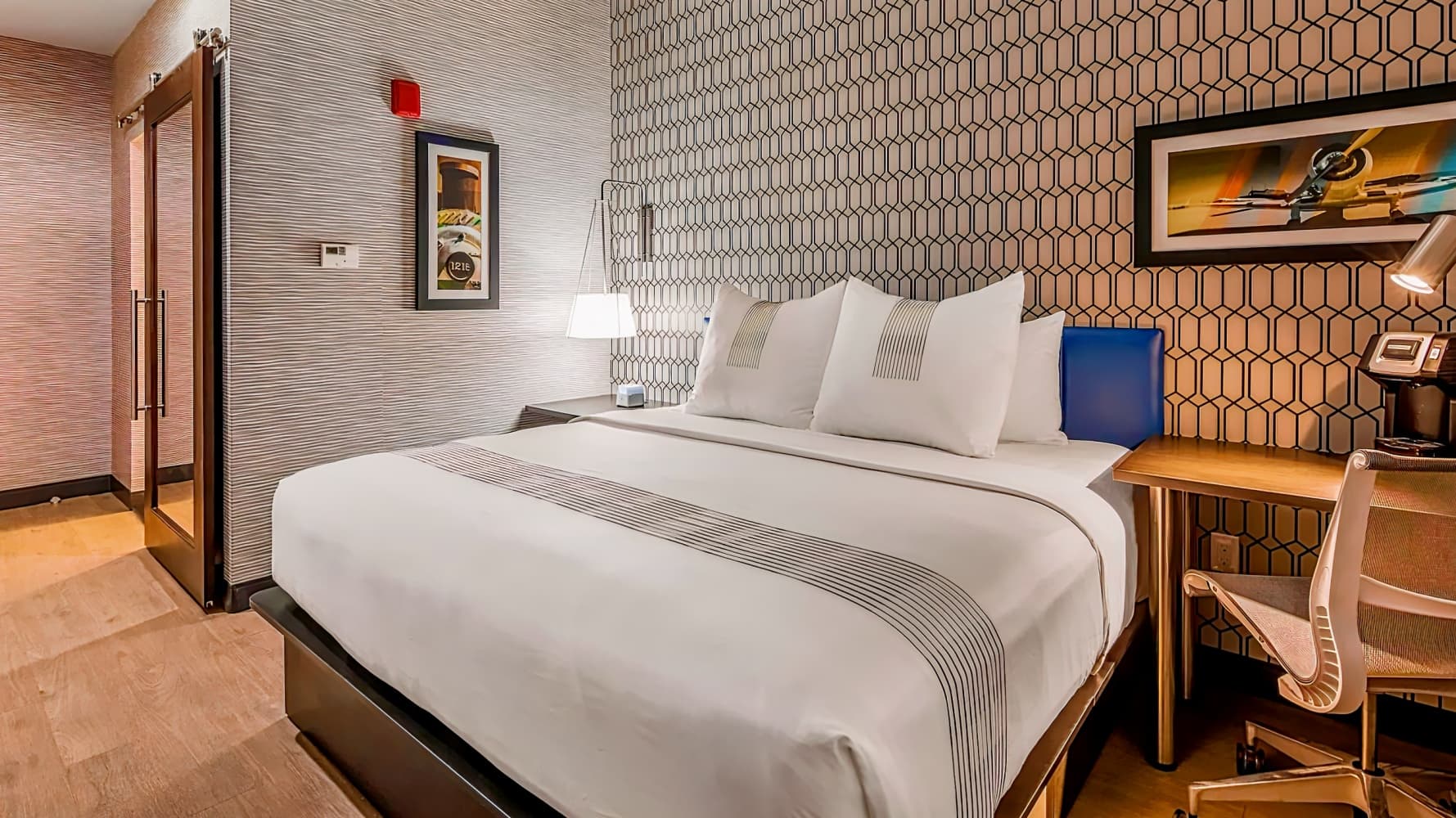 GLo Best Western Brooklyn NYC
