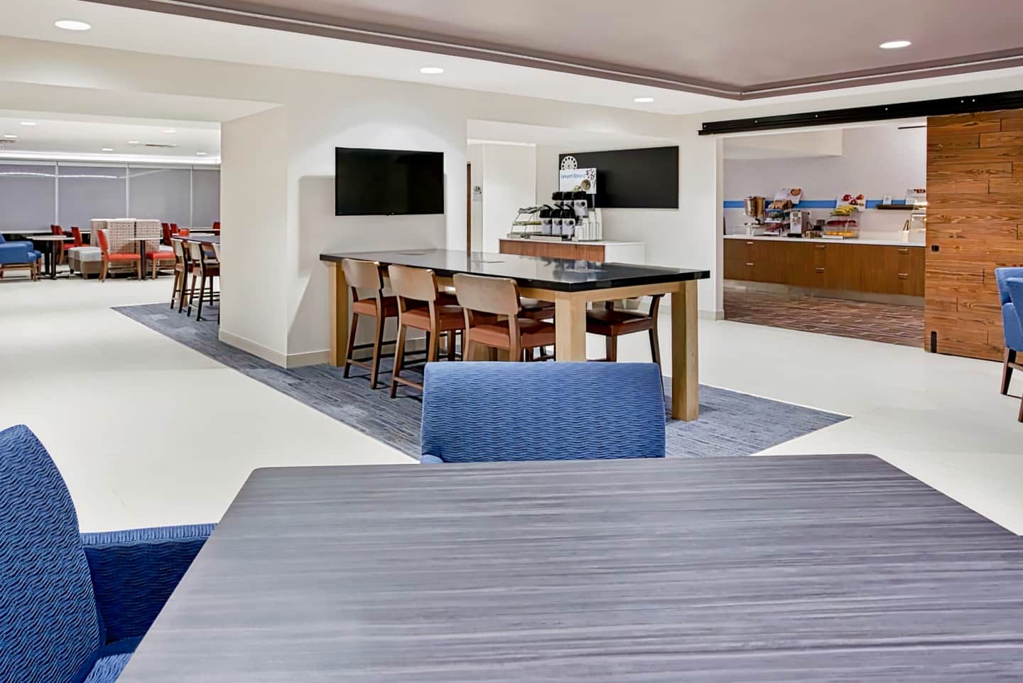Holiday Inn Express & Suites Austin Downtown - University