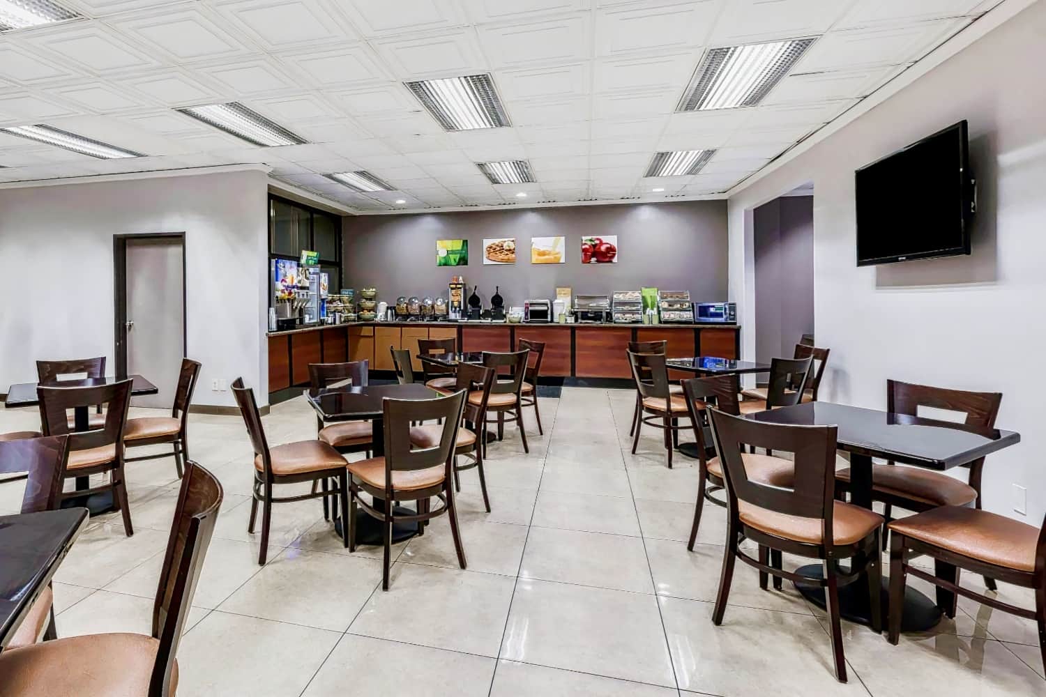 Quality Inn & Suites Los Angeles Airport - LAX