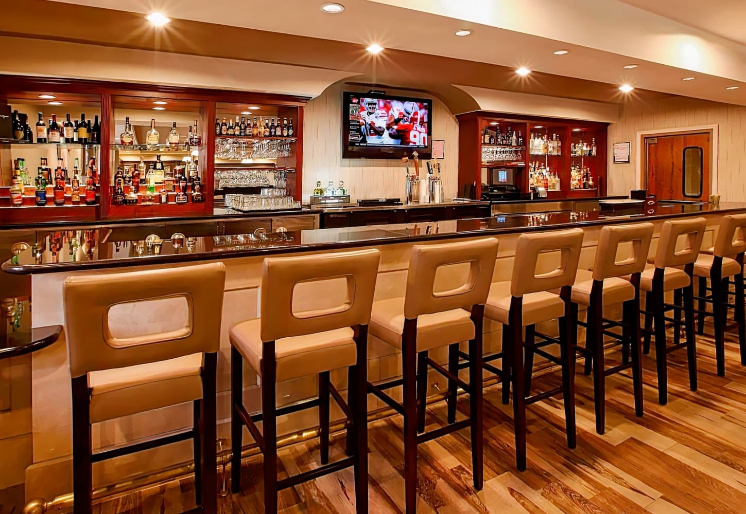 DoubleTree by Hilton Hotel Claremont