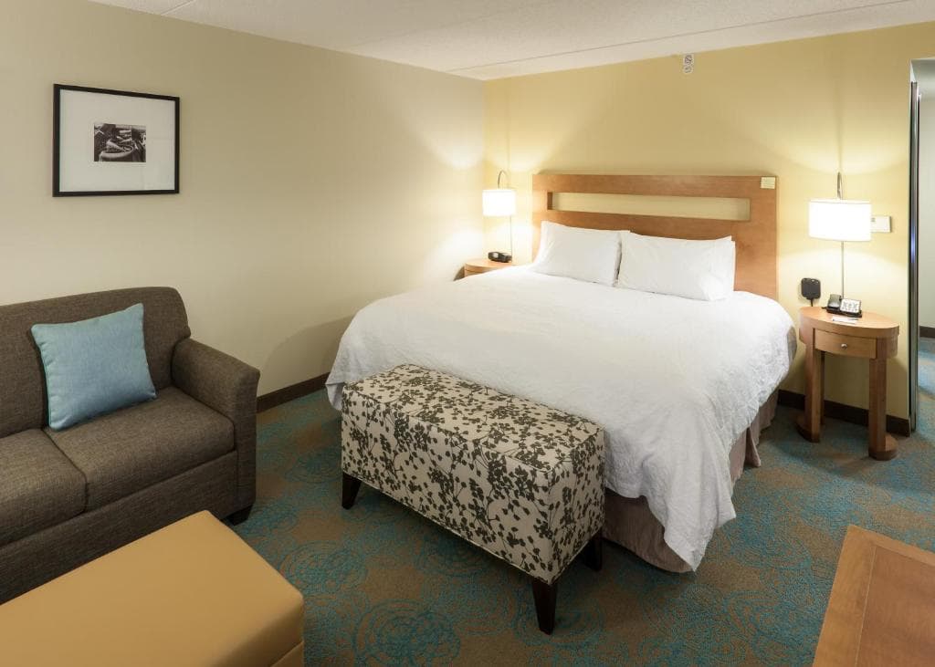 Hampton Inn & Suites St. Louis @ Forest Park