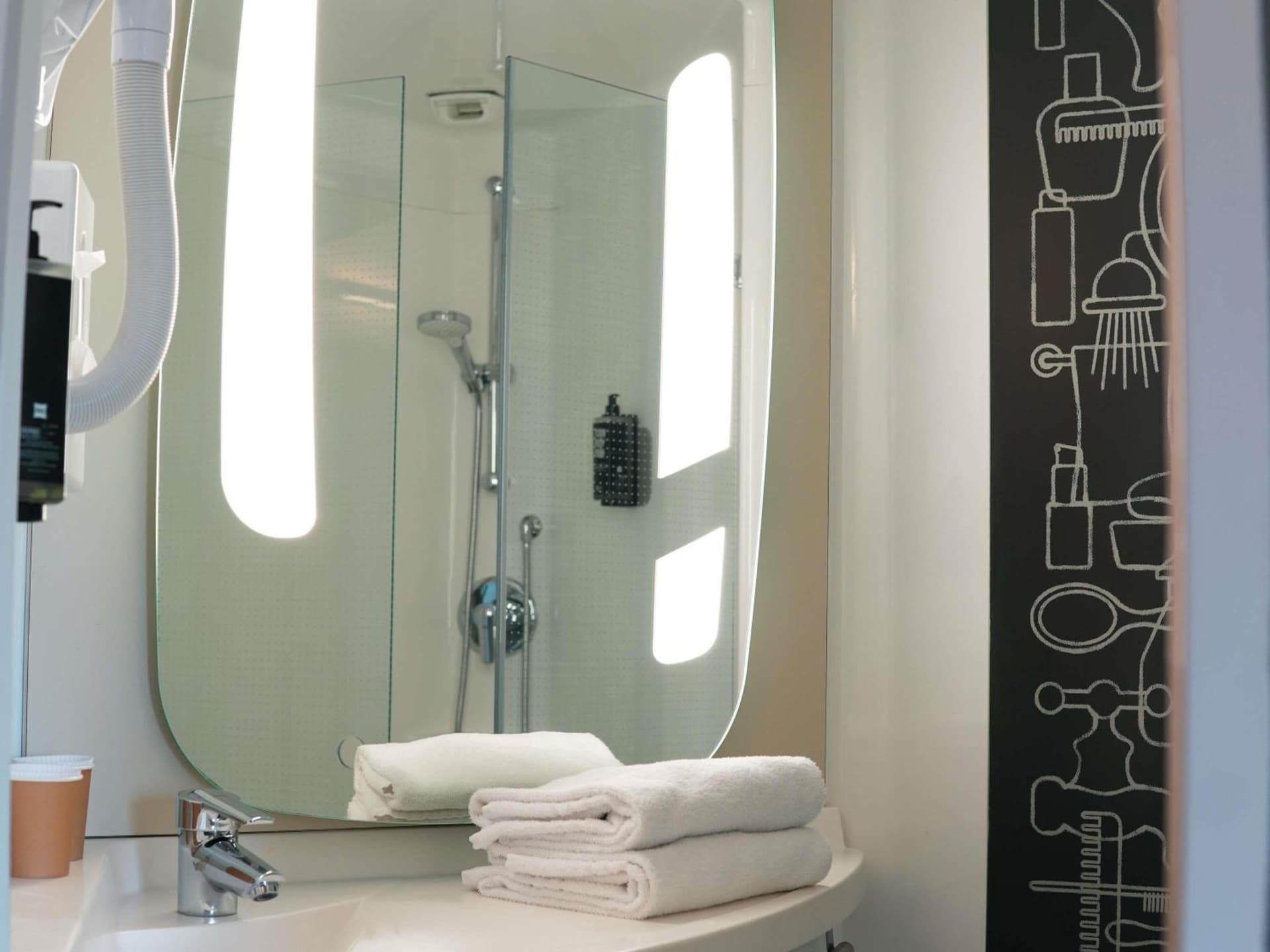 ibis Caen Porte de Bretagne