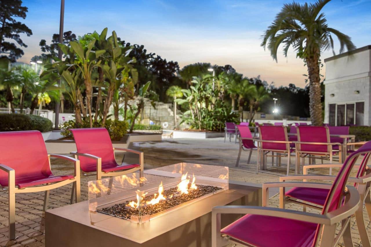 Crowne Plaza Orlando - Lake Buena Vista, an IHG Hotel