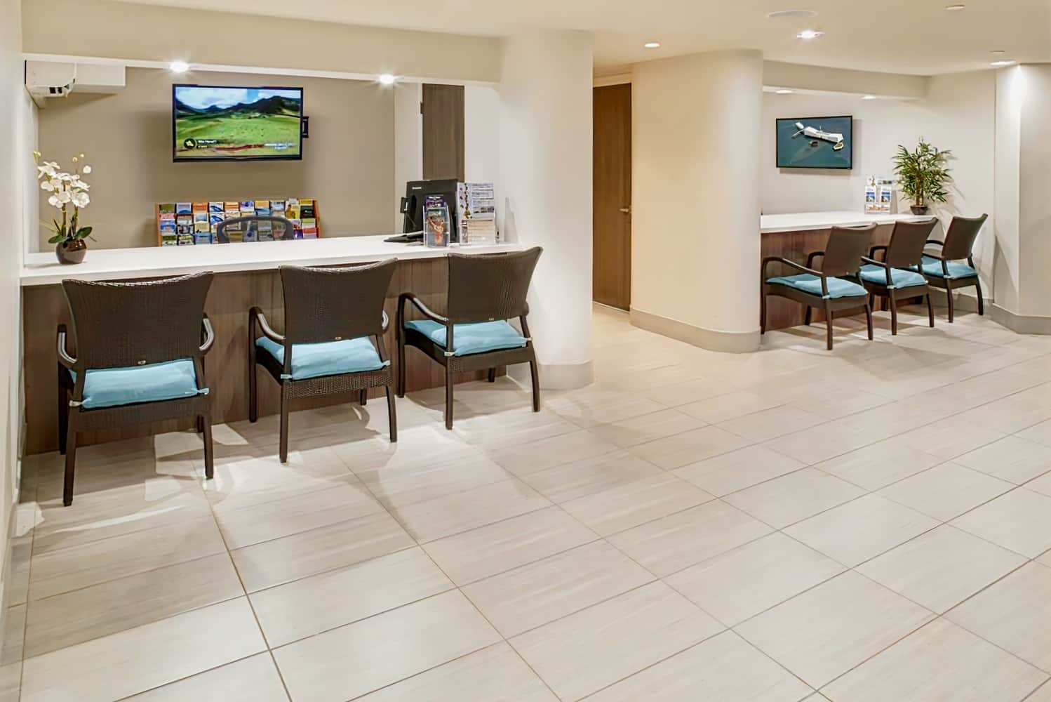 Holiday Inn Express Waikiki, an IHG Hotel