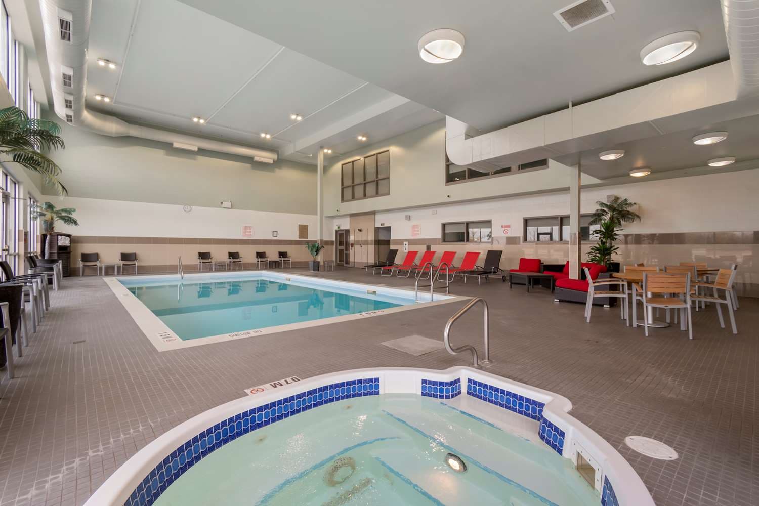 Best Western Plus Airport Inn & Suites