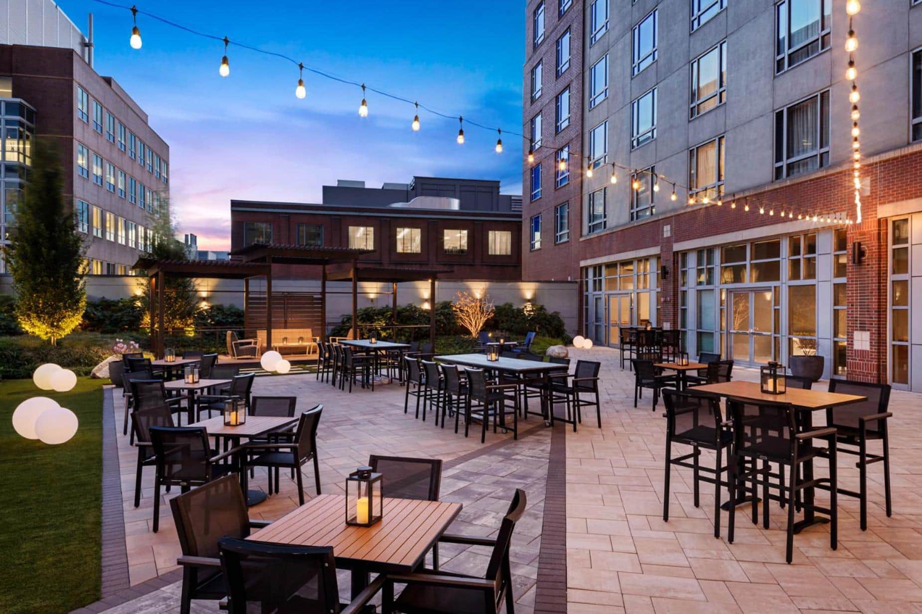 Le Meridien Boston Cambridge