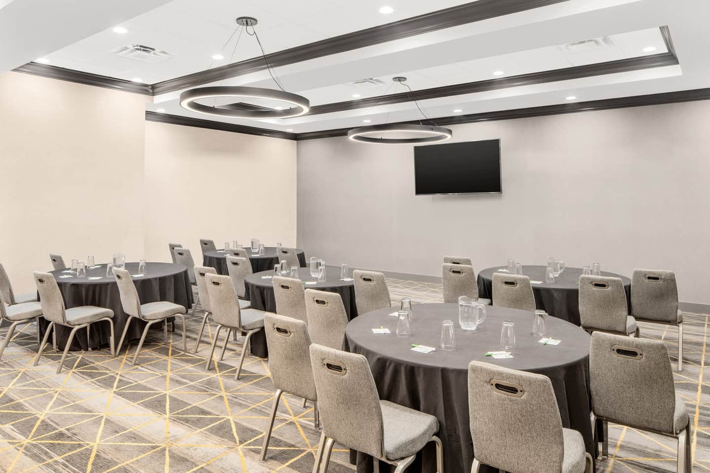 Holiday Inn & Suites Orlando I-Drive Theme Parks