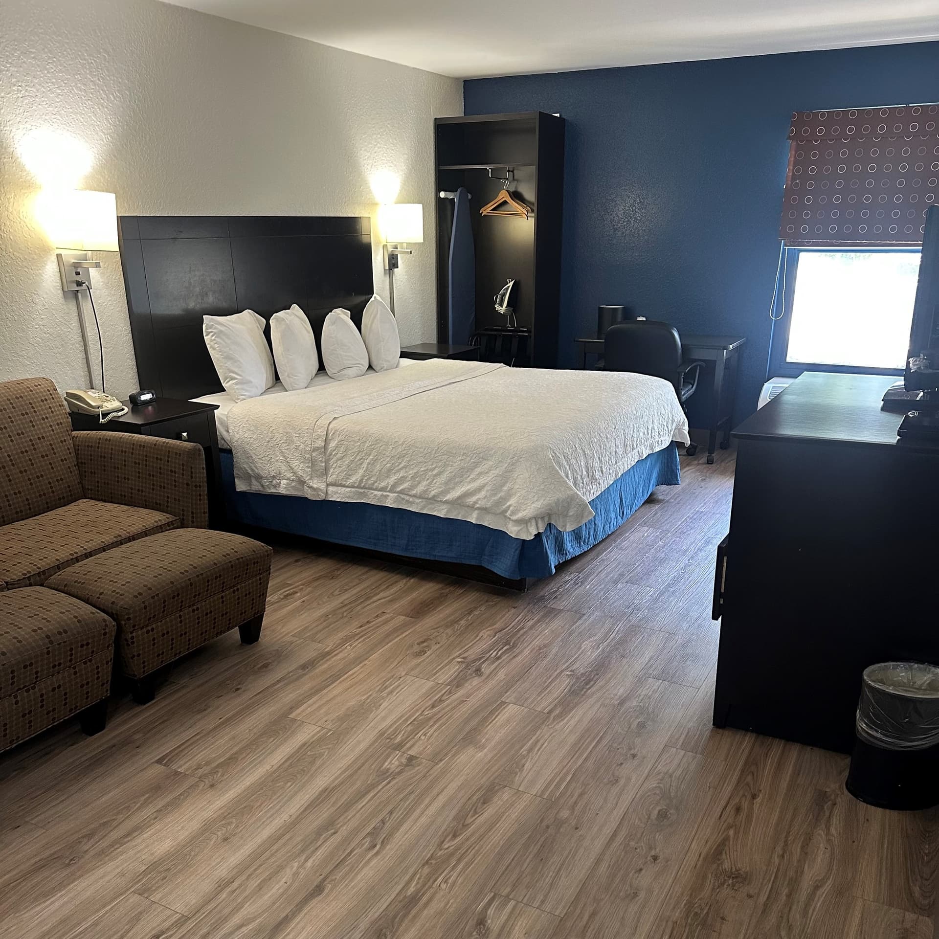 Brandon Center Hotel