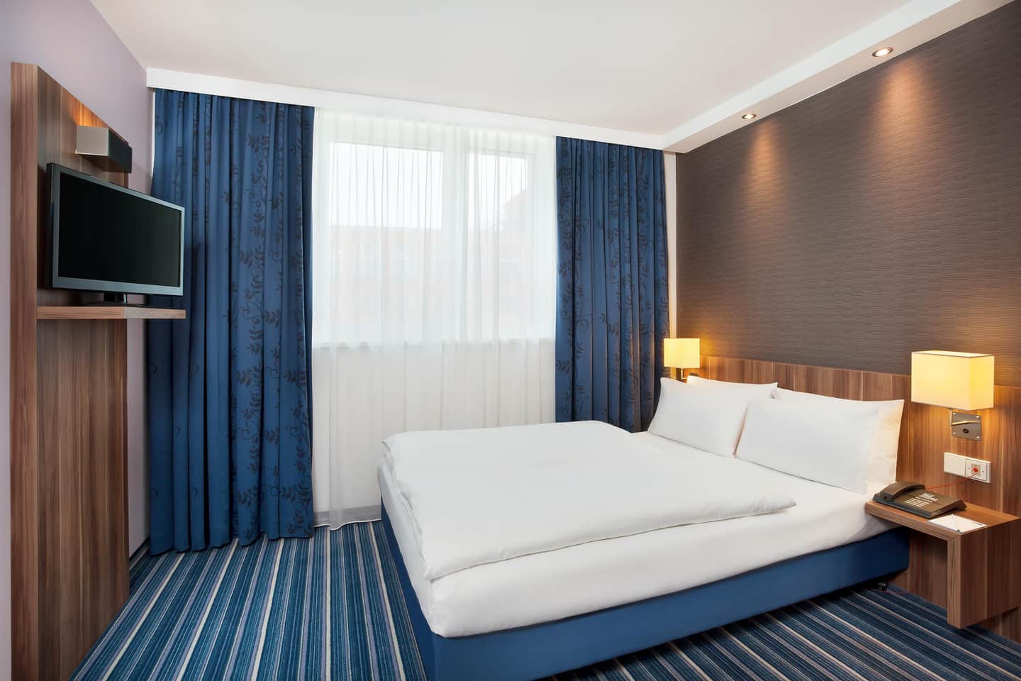 Holiday Inn Express Augsburg, an IHG Hotel