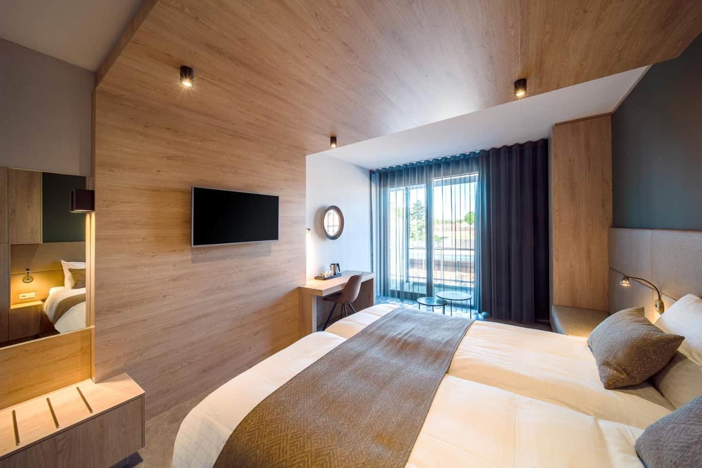 Hotel 46