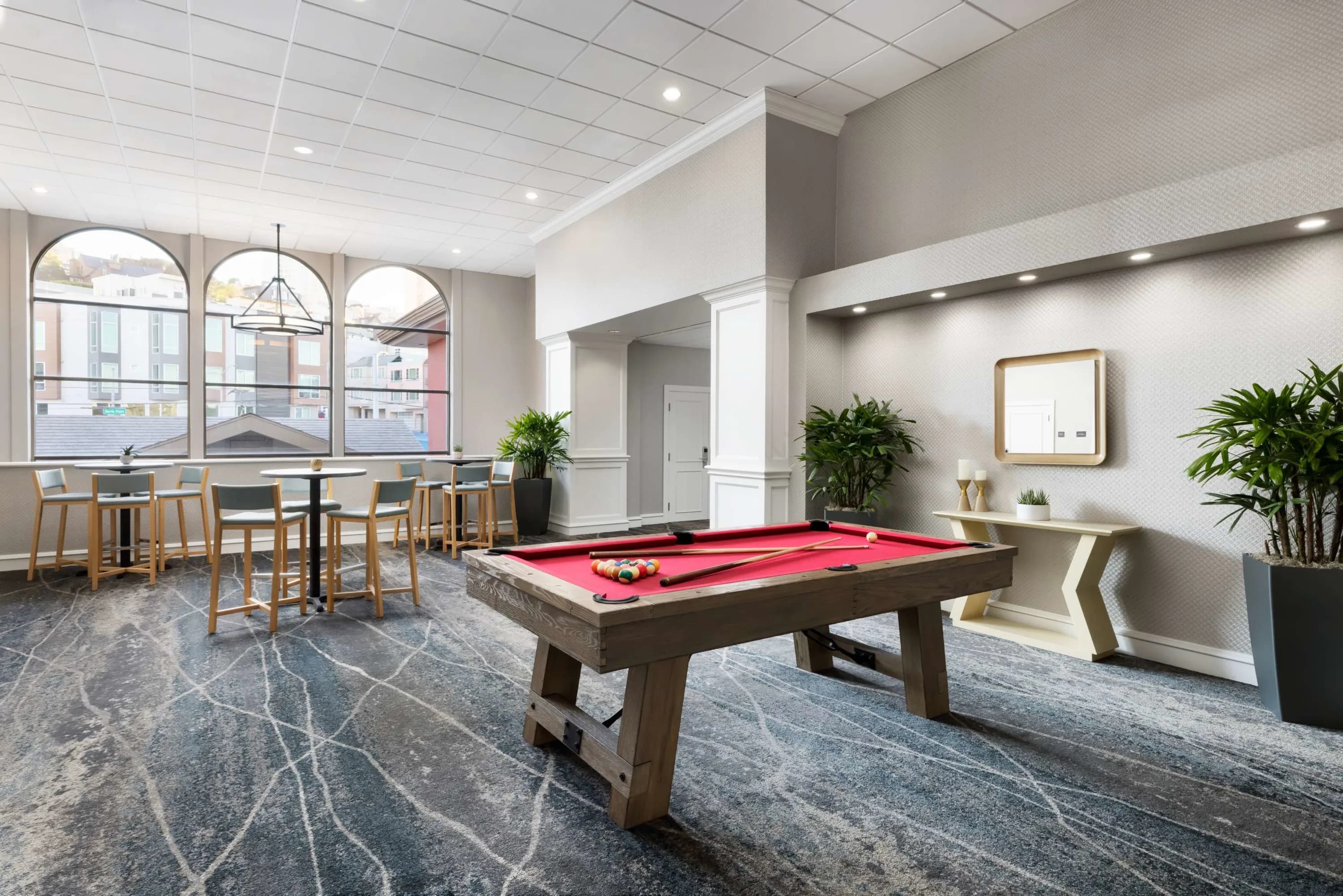 Hotel Caza Fisherman’s Wharf