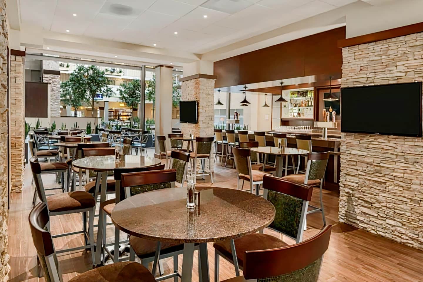 Embassy Suites Dallas Market Center