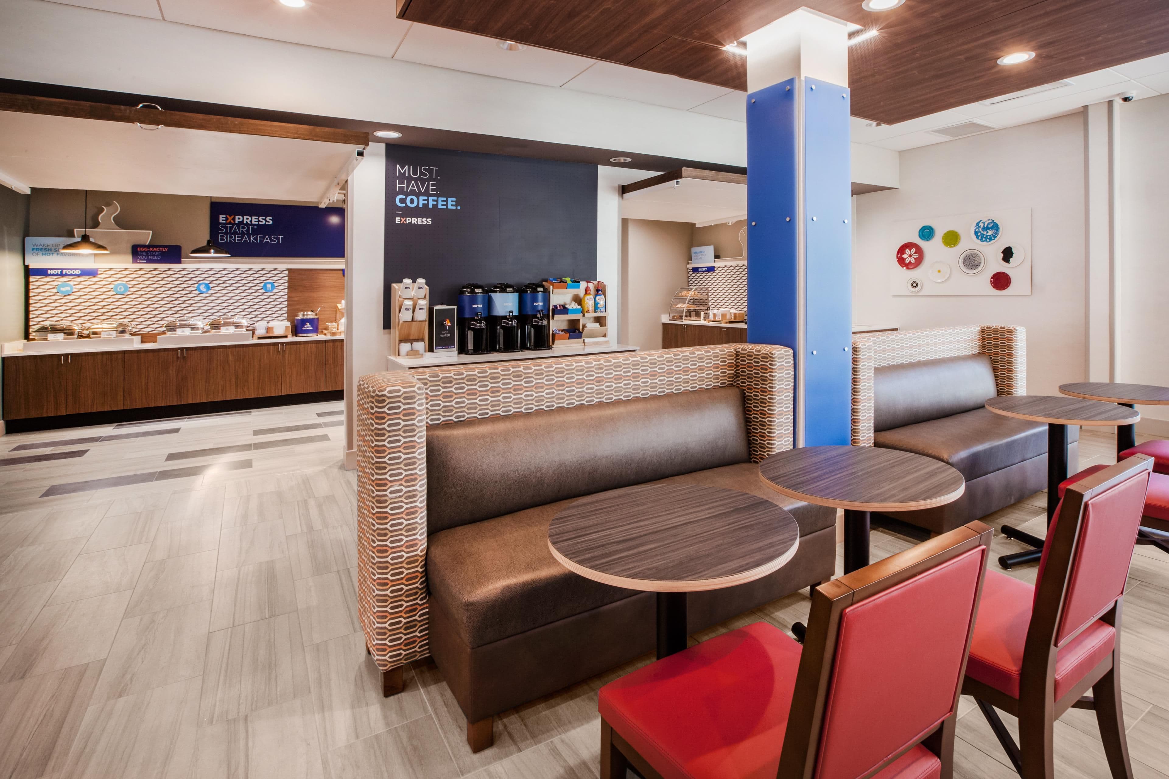 Holiday Inn Express & Suites - Stafford NW - Sugarland, an IHG Hotel