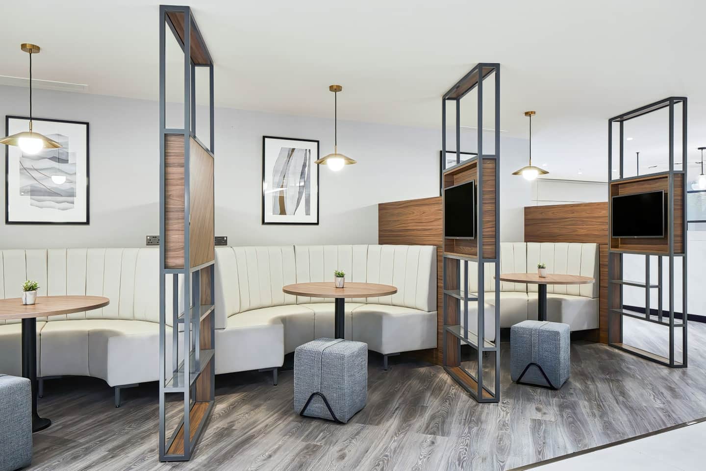 Courtyard by Marriott London Heathrow Airport
