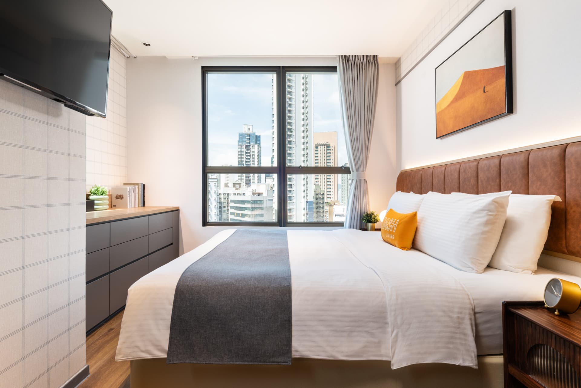 Dash Living on Hollywood