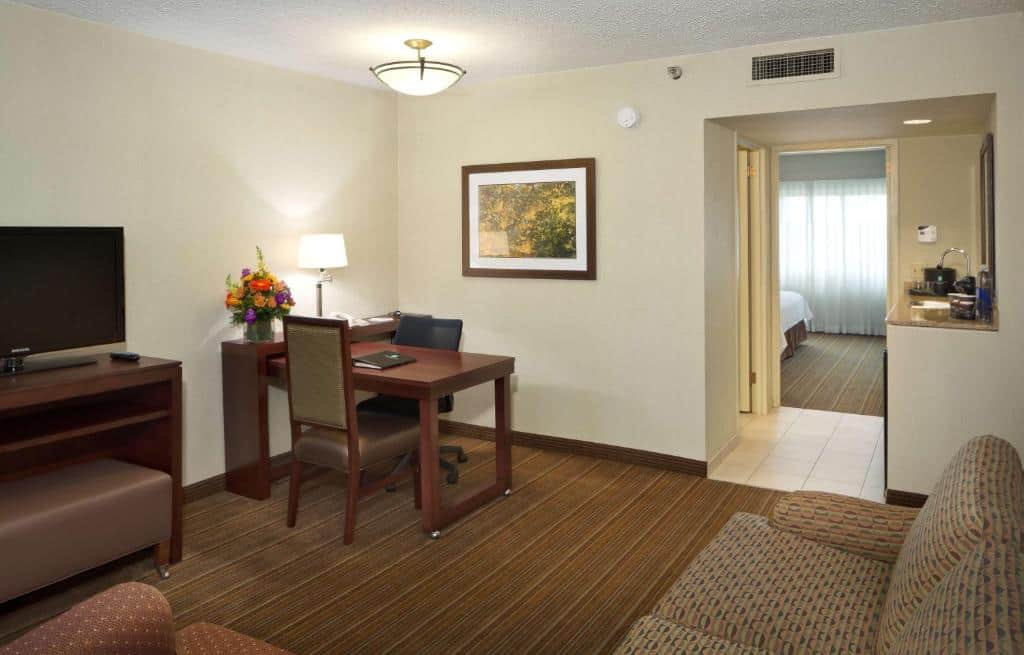 Embassy Suites by Hilton Parsippany