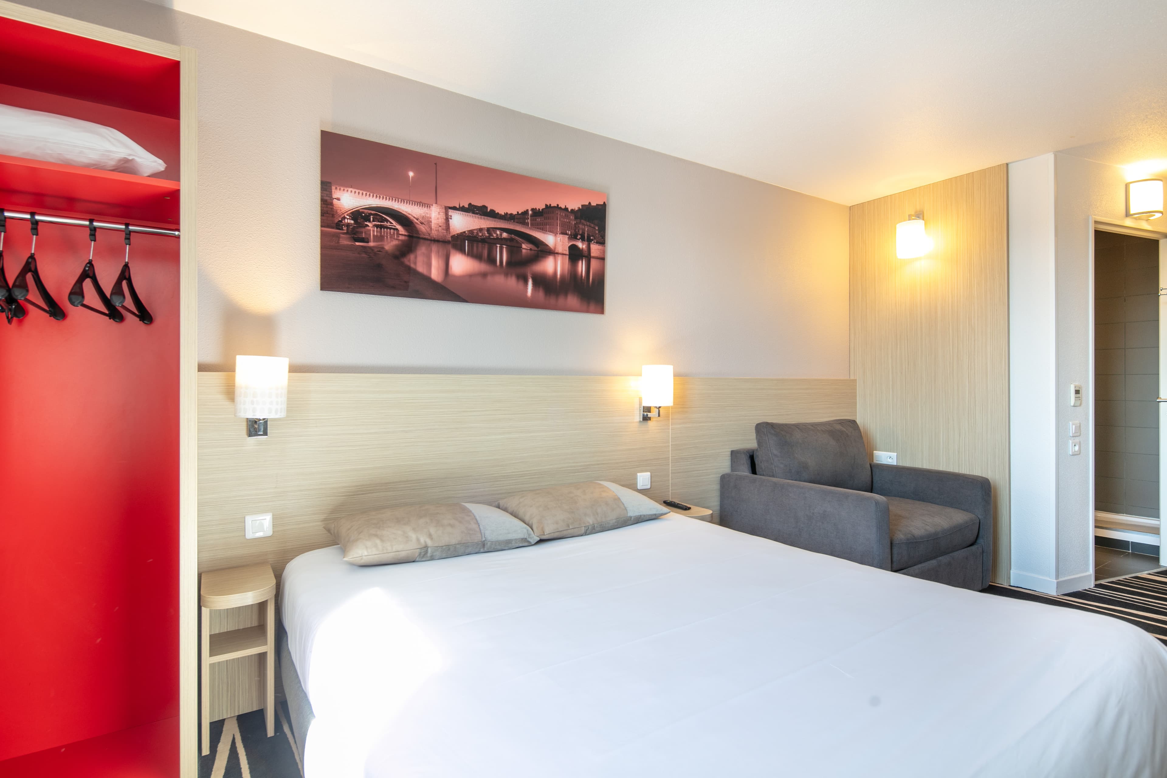 B&B HOTEL Lyon Aéroport Saint-Quentin-Fallavier