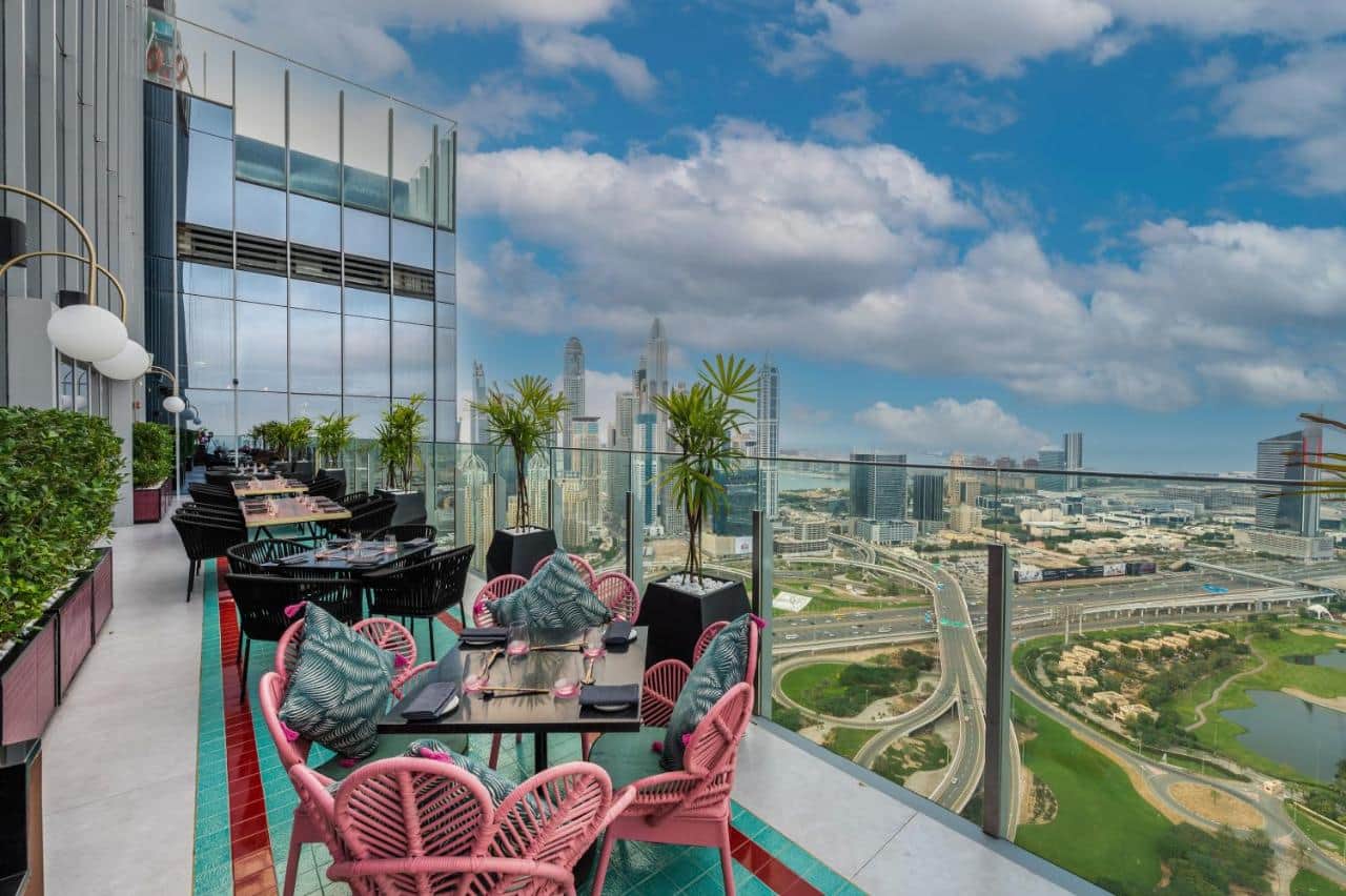 Taj Jumeirah Lakes Towers