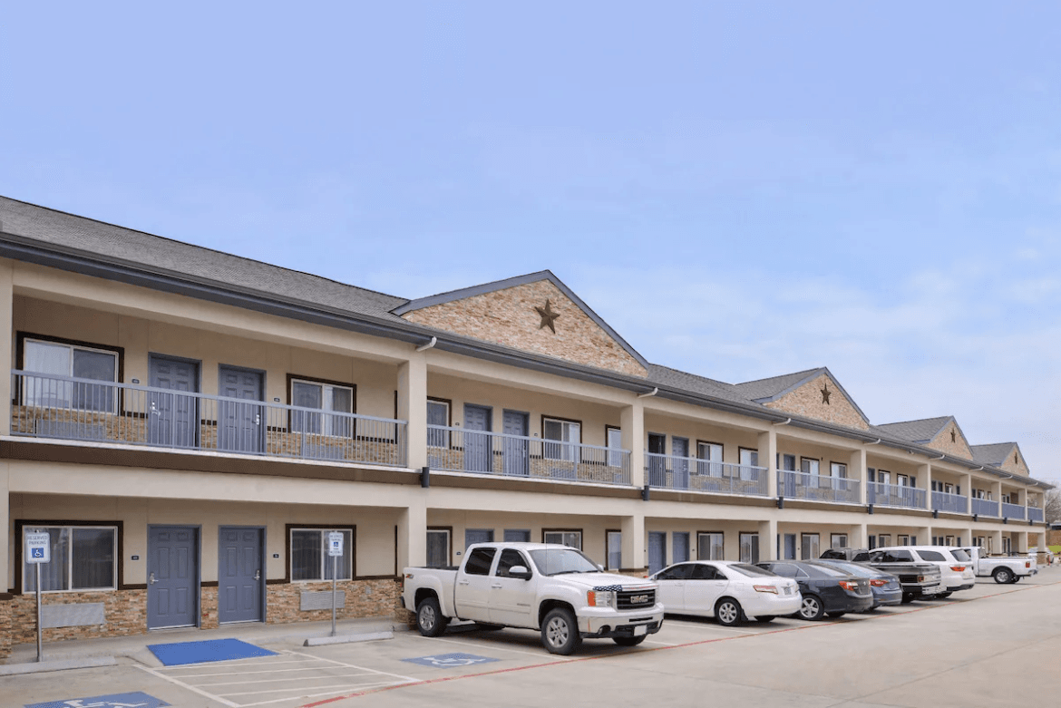 Crystal Inn & Suites IAH Humble