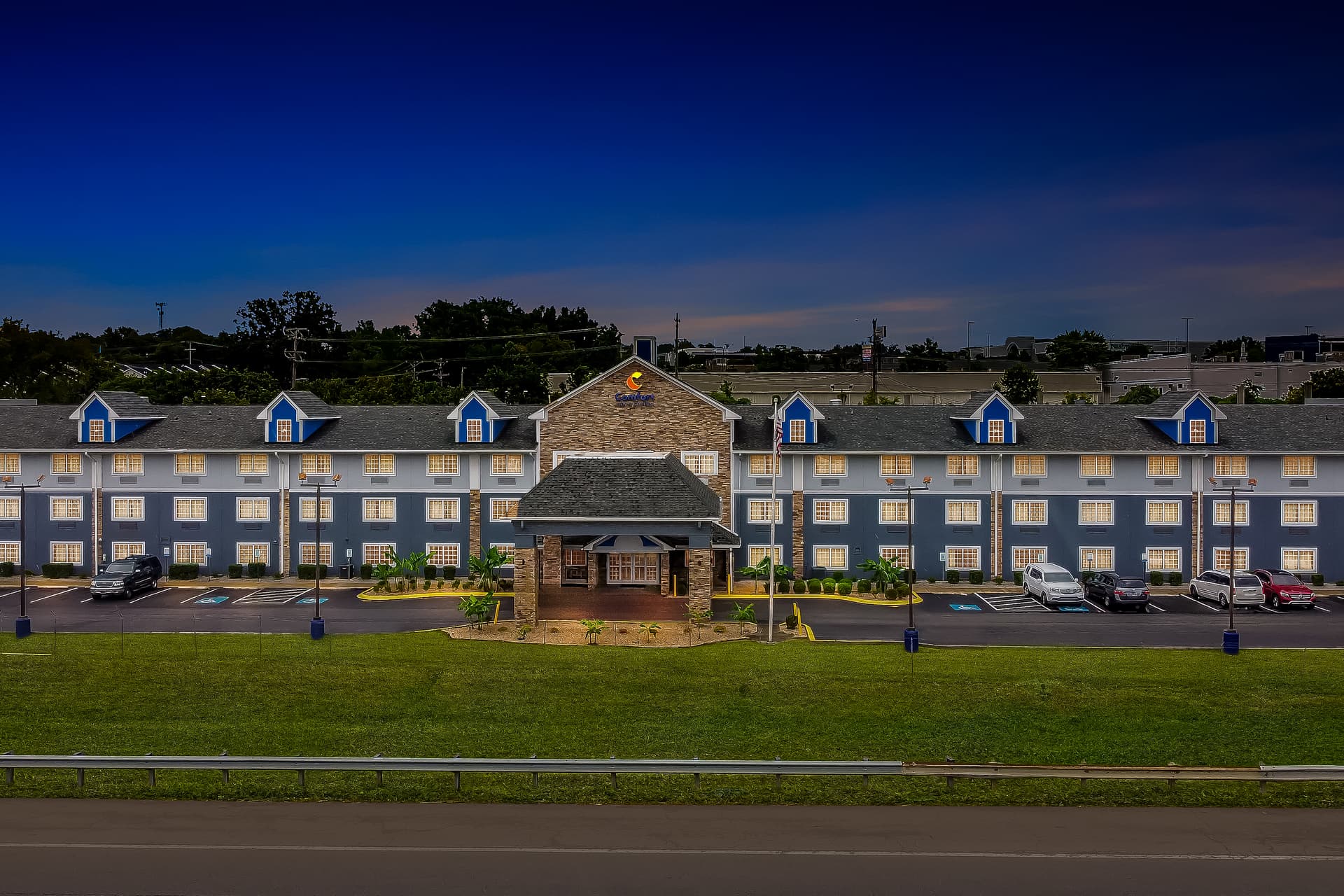 Comfort Inn & Suites Nashville Near Tanger Outlets