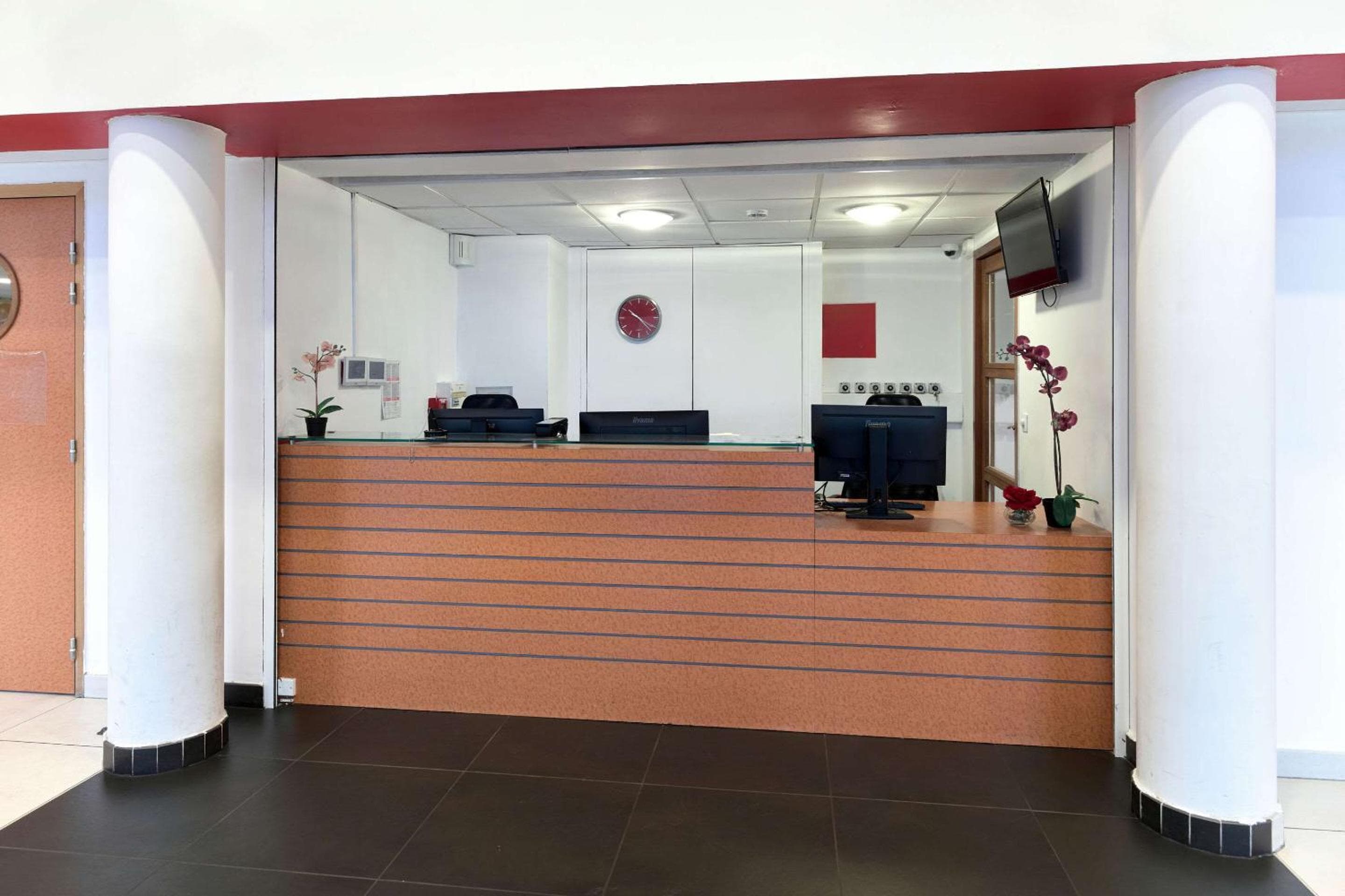 Comfort Aparthotel Versailles Saint-Cyr-l'Ecole