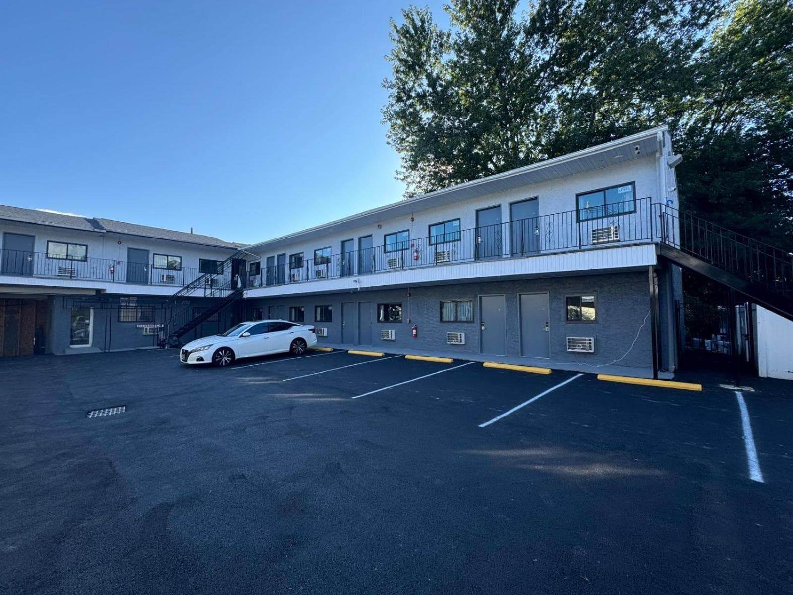 Essence Express Elizabeth EWR Airport