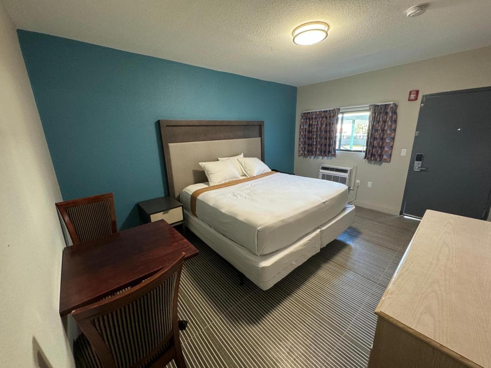 Essence Express Elizabeth EWR Airport