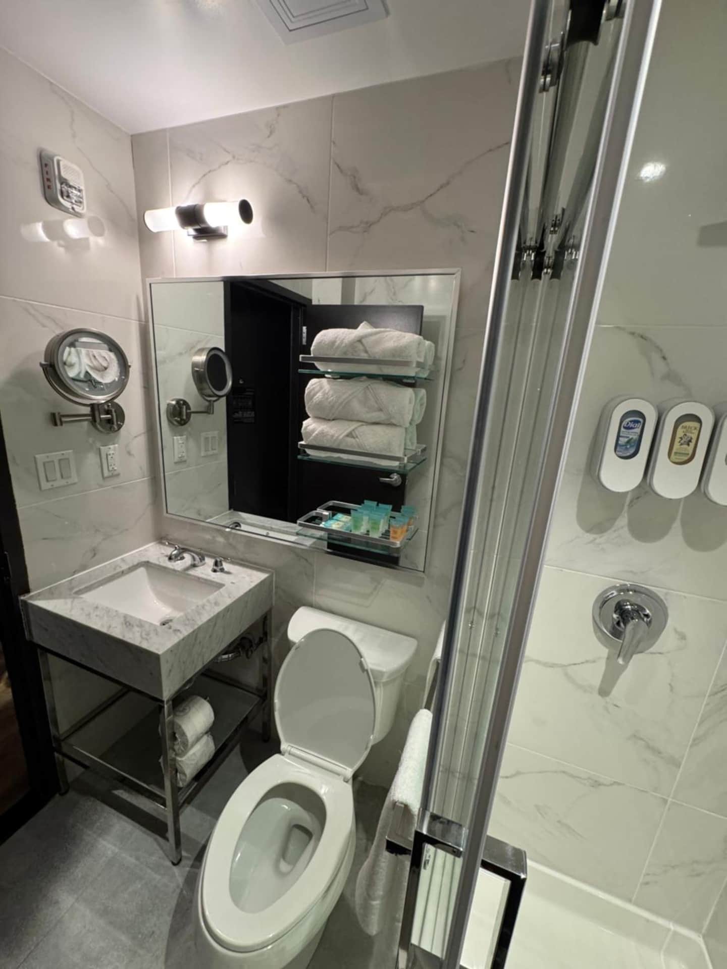 Hotel Mirage Brooklyn