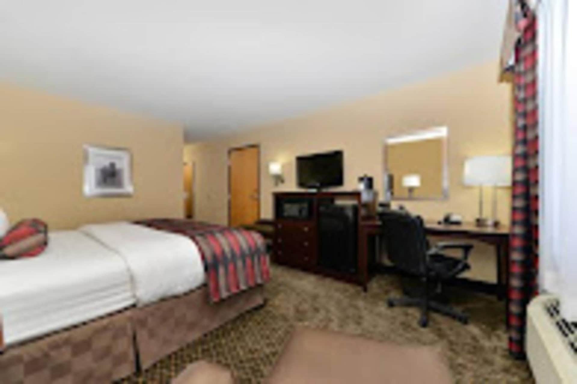 Baymont by Wyndham Ardmore I-35