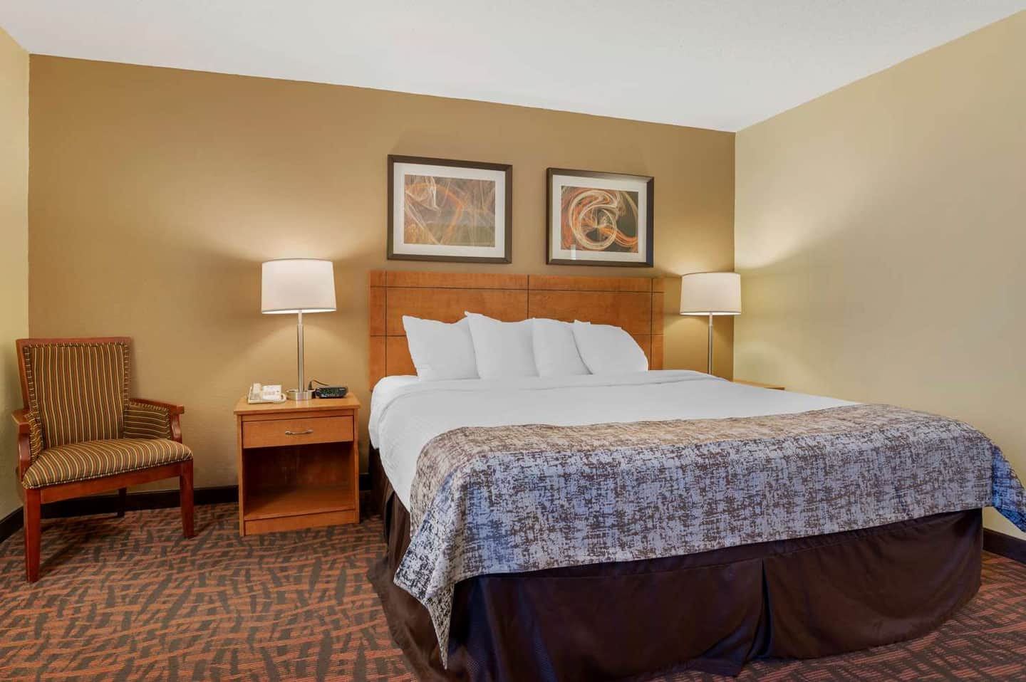 Best Western Louisville East Inn & Suites