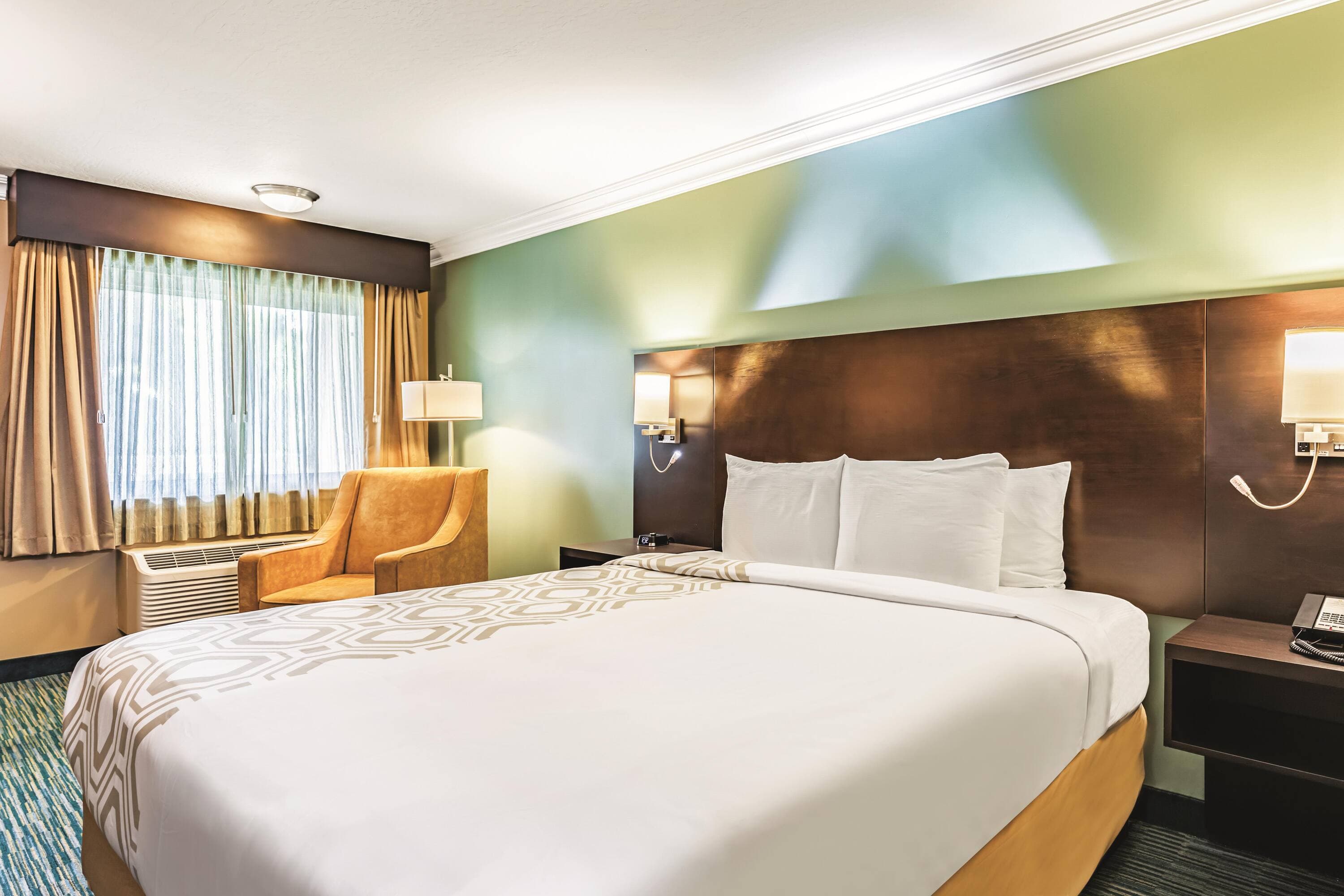 La Quinta Inn & Suites by Wyndham San Francisco Airport West