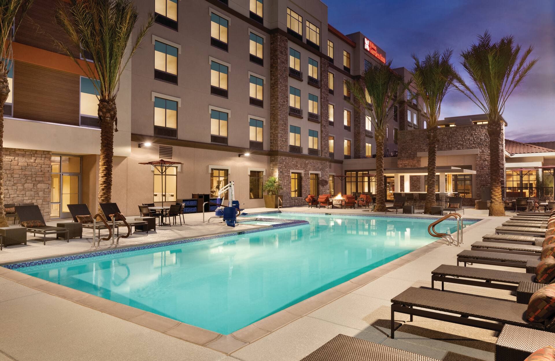 Home2 Suites By Hilton Phoenix-Tempe University Research Park