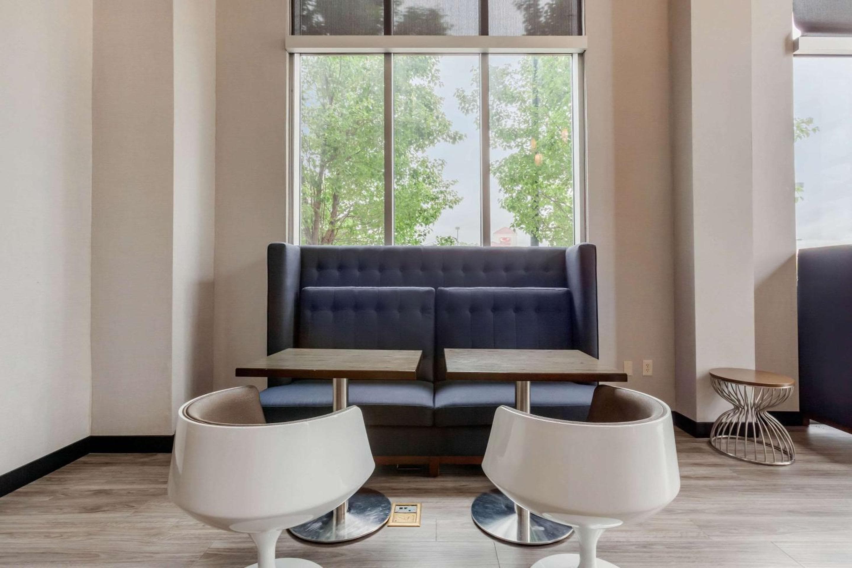 Cambria Hotel Denver International Airport