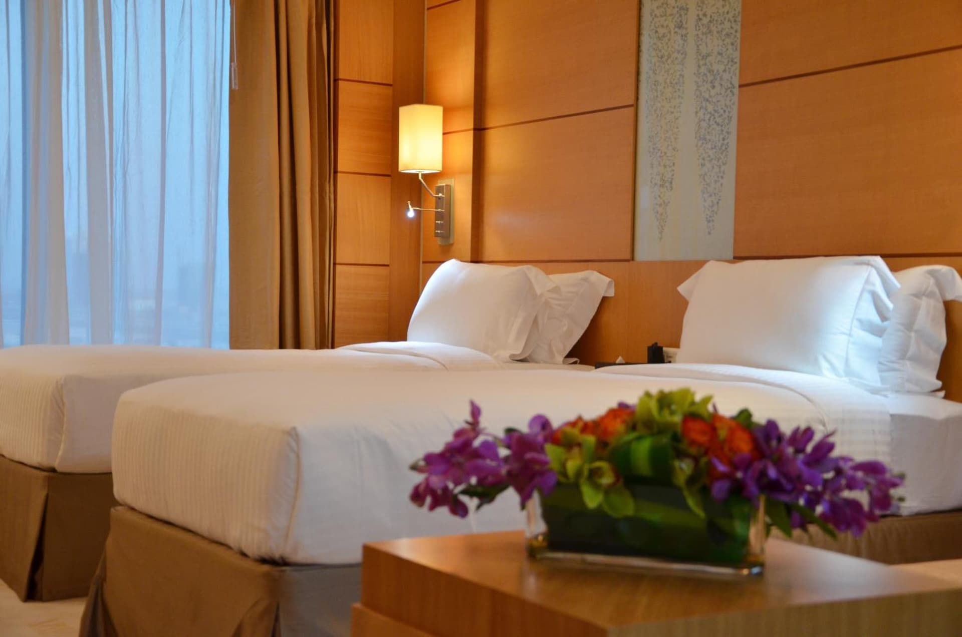 Carlton Downtown Hotel