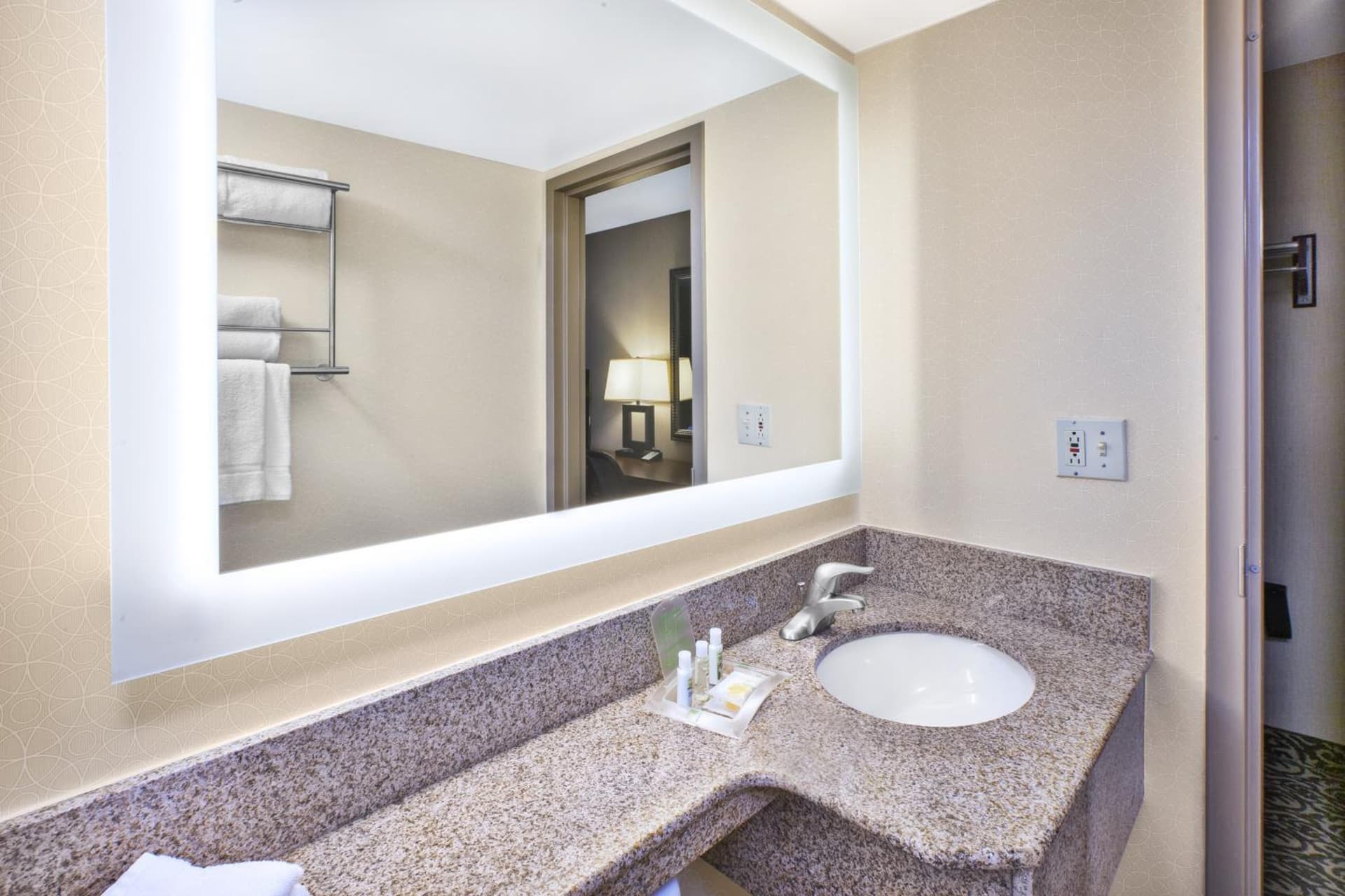 Holiday Inn - National Airport/Crystal City
